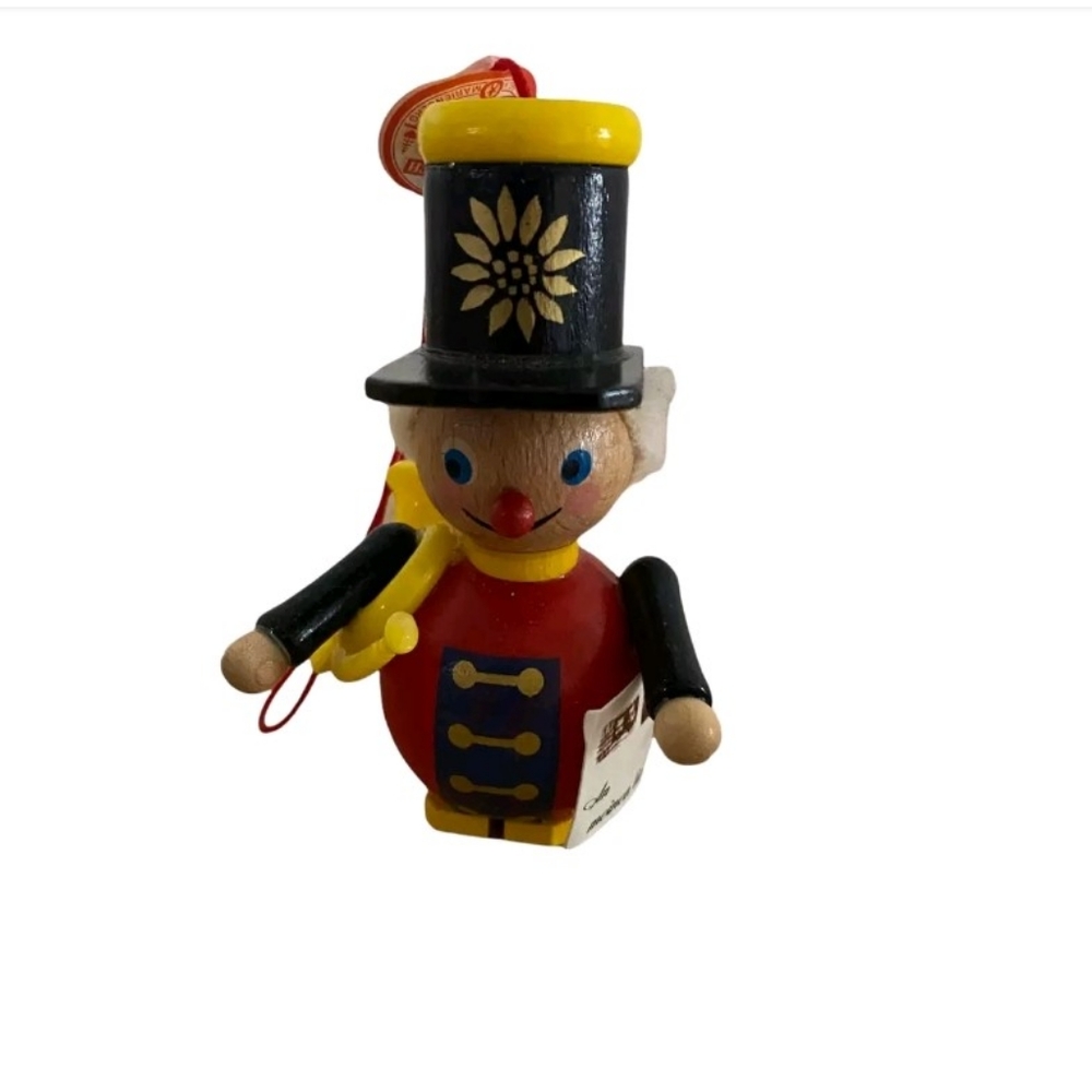 GERMAN HANDCRAFTED CHRISTMAS ORNAMENT